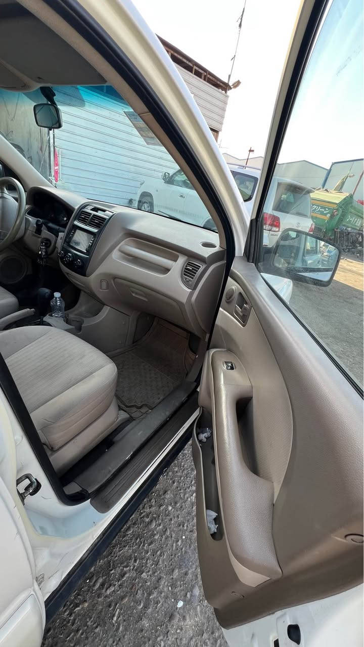 السلام عليكم 🙋🏻‍♂️ 

اني مكلف بالنشر  للأستفسار اتصل ع رقم صاحب السياره

‭0770 903 9583‬ 

للبيع  فقط كيا سبورتج 2010  

كفاله عامه من ضربه وصبغ  

مكينه كير  بشرط 

حداده جديده من الطول للطول 

طخم تاير  بالكارتون  

غرفتها كلش نضيفه لون بيجي 

ماشيه. 162  الف كيلو  حقيقي 

السياره كلش نضيفه وما متعوبه ابد  

راعيها يريد تحويل  مباشر  

السعر  120  قفلها البصرة, العراق
