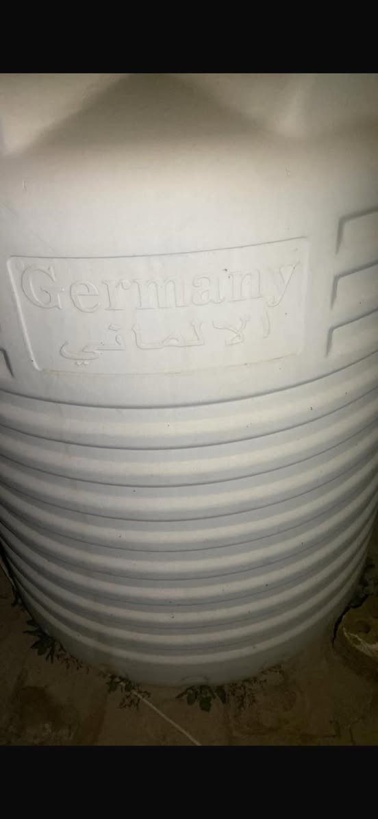 عندي خزان 2ابو 500ابو 2الف 1000.  

للتواصل هذا رقمي ***********
