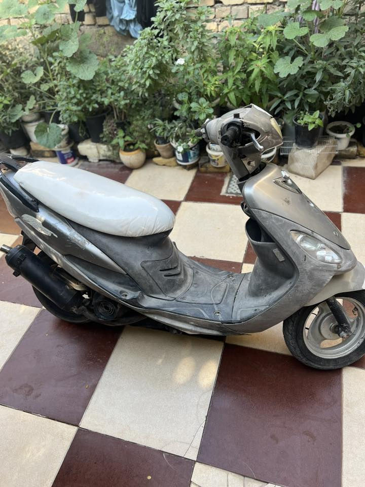 السلام عليكم شباب ماكس منغولي طافيه عطلها بس كابريته وبيها  بعد نقوصات ب325 والشراي بخدمته عنوان ناصريه اريدو ***********
