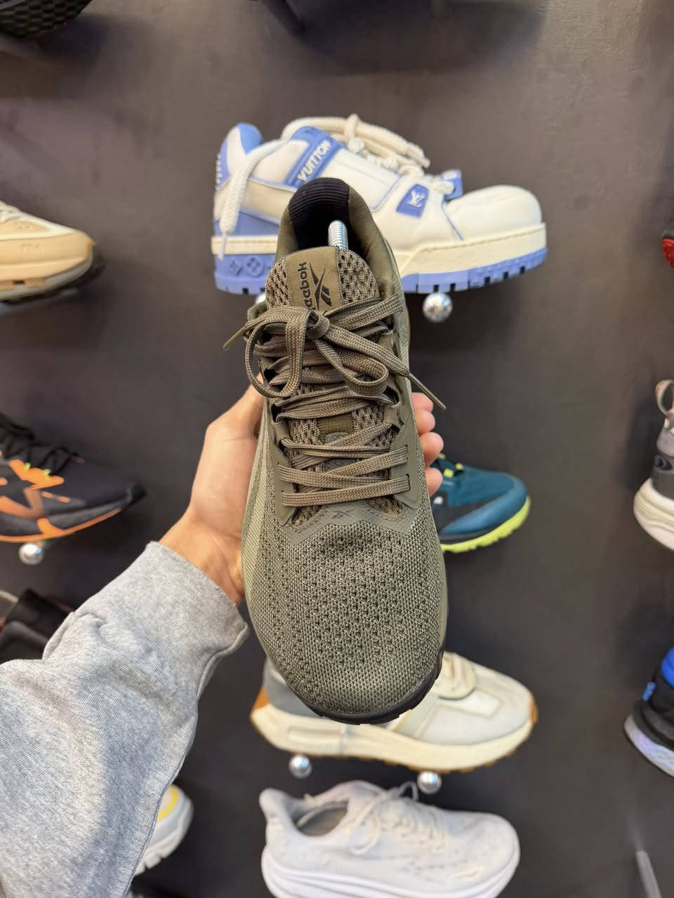 النوع/ريبوك
القياس/42
السعر/60 الف
📍بغداد-الحريه-مقابيل الضريبه
***********☎️
