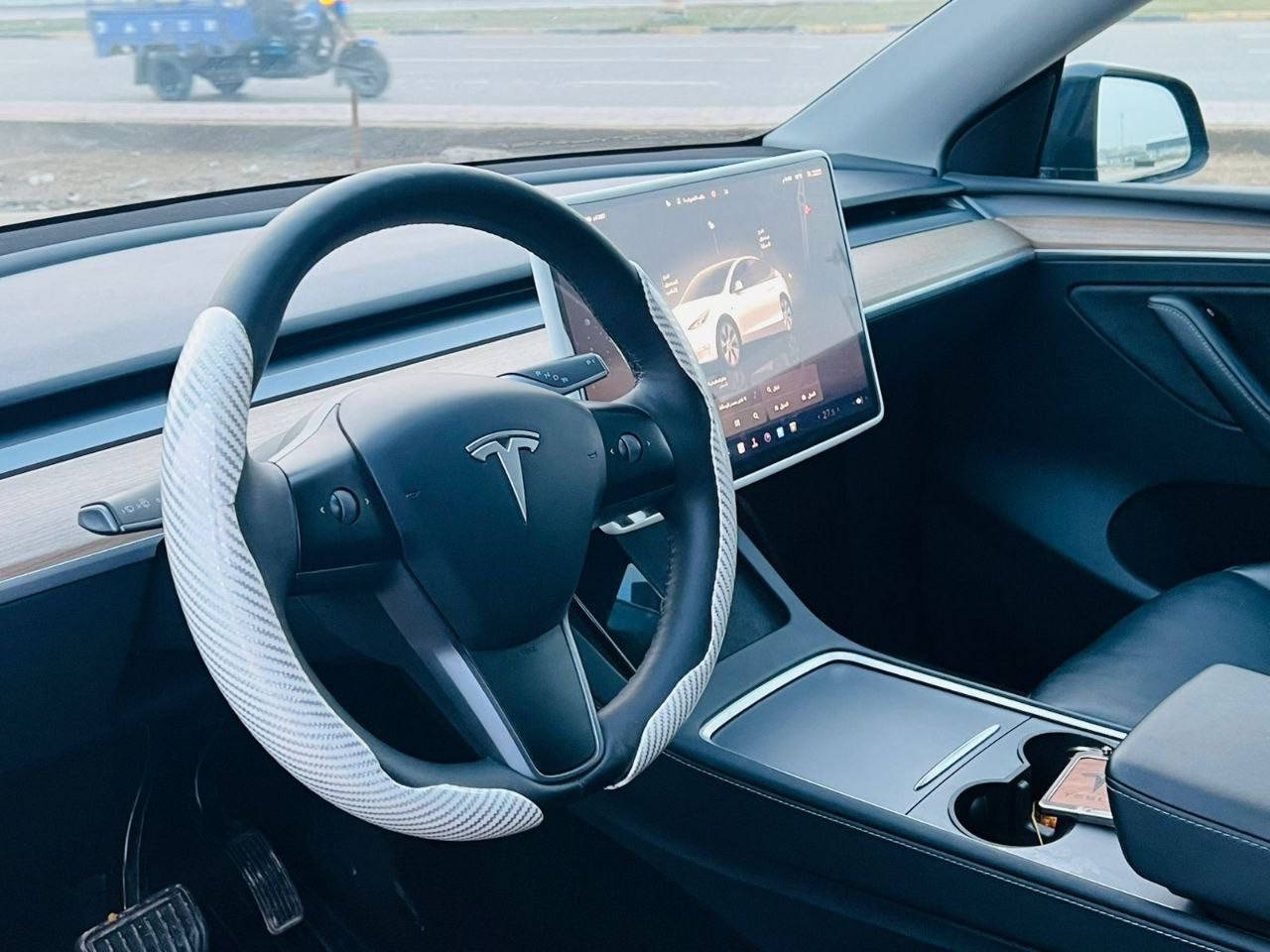 تسلا مودل Y  ستاندر تك ماطور موديل 2024
ماشيه 18 ميل. سياره داخله للعراق كلين   وبيه قطعتين صبغ  بابين فقط داخل عراق بدون دواخل. 

سعر 190  بيه مجال. *********** متوفر واتساب
