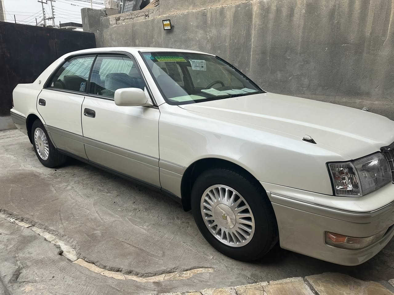 تيوتا راس الثور فلات تسجيل جديد رقم انكليزي  مديل 1996 كفاله كص ونغل جاهزه عل اخير سياره كارتون مكان بصره شارع الوفود الرقم *********** السعر 125
