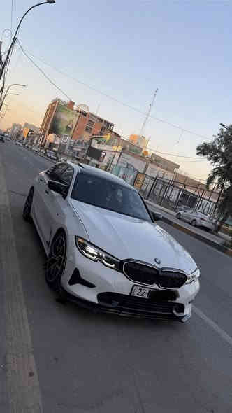 السلام عليكم 
330i موديل 21
وارد امريكي حادث خلفي ايرباك بردة بس
ماشية 65 الف كيلو 
السيارة فول مواصفات 
كيج الكتروني 
داتاشو 
وباقي مواصفات البي ام المعروفة 
سنوية باسمي وهزة جديدة 
السيارة جاهزة من كلشي ولا شخوط ولا رصعات بيها 
مكاني بغداد ***********
