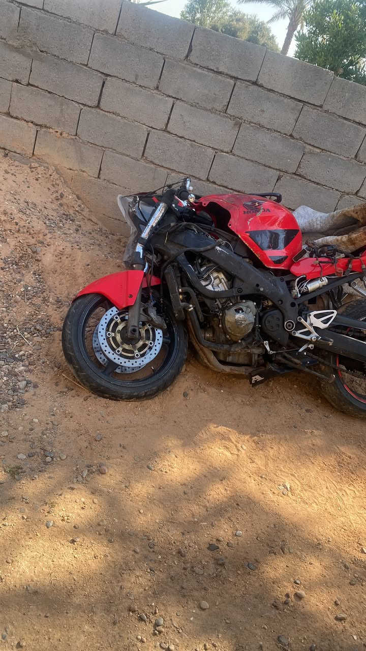 إسلام عليكم شباب F4i محرك ٦٠٠  ٢٠٠٤ ع حادثه عقله موجود بس السويج مدري وين طار بالحادث 😂
اضرر مبين بس الكدام والمحرك ما وصلتة الضربه 
بايع كوم حديد ب٥٠٠ الف قفل مكاني بغداد المحمودية


**إذا كنت صاحب هذا الإعلان وتريد حذفه لأي سبب، رجاءا أرسل رسالة إلى الدعم الفني**