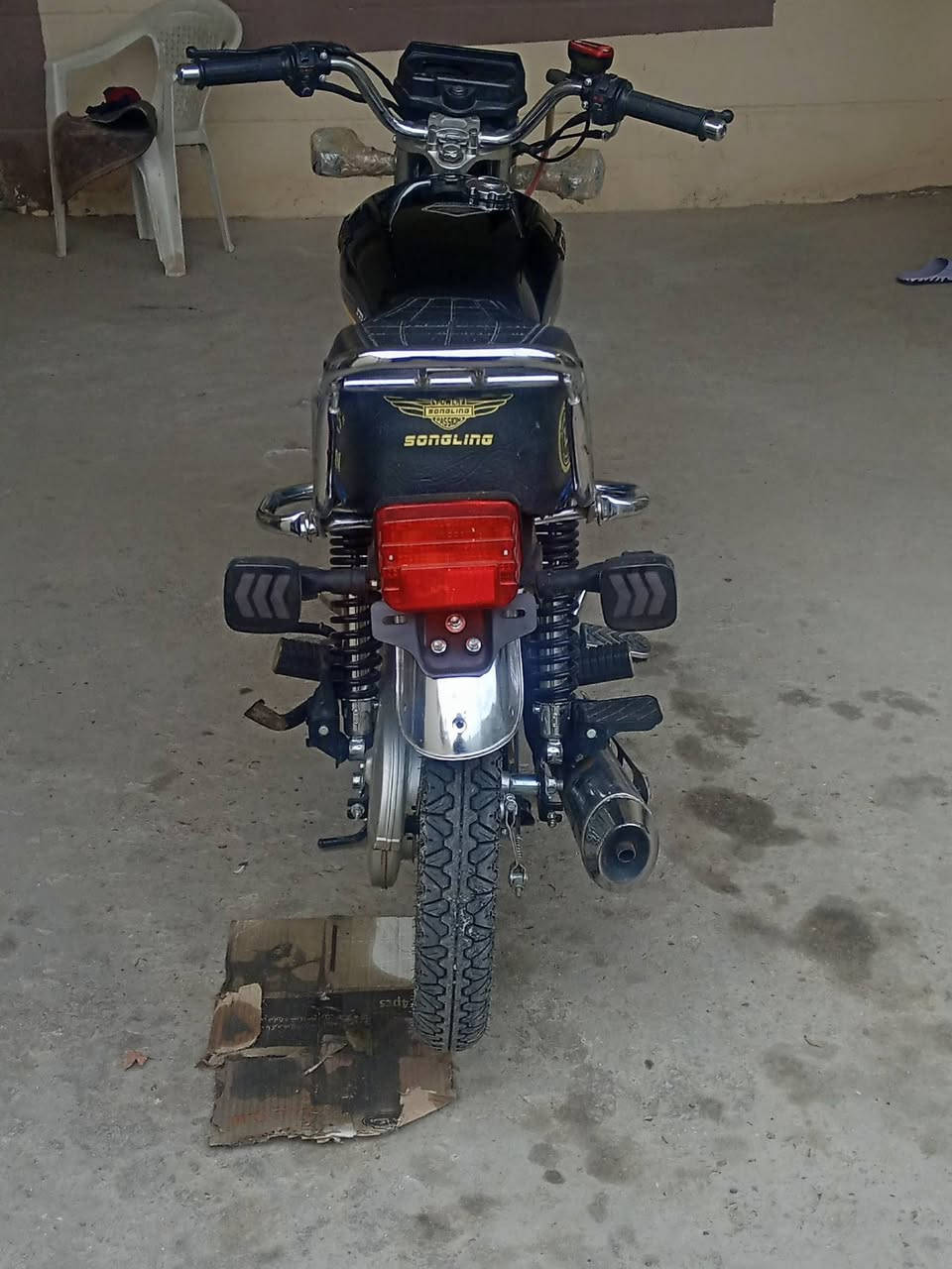 من رخصة مدير الكروب
دراجه سونك مو ديل 25دراجه نضافه فول كلشي شغال بيه تجي تفحص كدامك دراجه خير من الله 700وبيه مجال الشراي *********** تصال على رقم وخاص مفتوح
