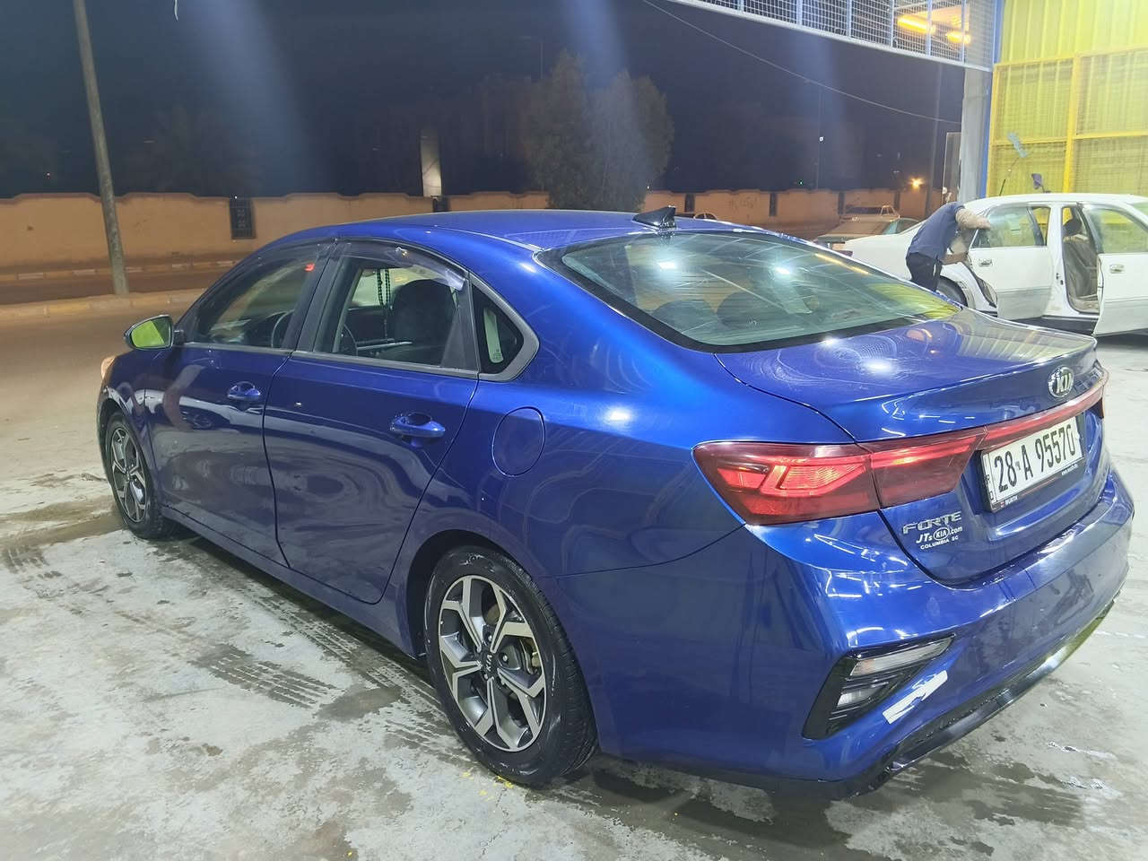 سلم عليكم فورتي موديل 2020 سياره نضيف حادث امريك كلين وبلعراق صار بيه
مكانين بارد مابينات رادار امامي سيه حلوه رقم نجف معوقين 
سنه وتفك ماشيه 190 مل سعر 126 وبيه مجال مكاني النجف 
***********
