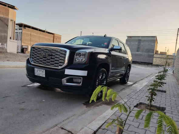 السلام عليكم 
جمسي دينالي ( يوكن )
موديل :2020.        
مواصفات دنلي 
المواصفات 
فتحة 
تشغيل عن بعد 
داتا شو 
شاشه 
كامره 
كشنات جلد 
كشنات كهرباء 
كشنات تدفئه 
كشنات خلفيه كهرباء 
ذاكره خزن ميموري 
داخل اول وايت 
جنطه كهرباء 
حساسات امامية + خلفيه 
مكينة 8 سلندر 6200 
لايت زنون 
لد امامي 
بلوجكتور 
بك لايت لد 
مري شفط كهرباء 
اشاير بالمري 
سستم صوت سماعات 
شاحن موبايل 
تحكم ستيرن جهتين 
كروز سرعة 
ستيرن هيتر 
فور ويل 4x4
رادارات 
قيادة ذاتيه 
تحديد مسار 
كشنات VIP. 
 3 قطع تبريد
تبريد بيانو 
ويل كب  
(رقم بغداد بأسمي مشروع وطني ) متواجد خاص للتواصل
***********
السعر 295 مجال قليل
