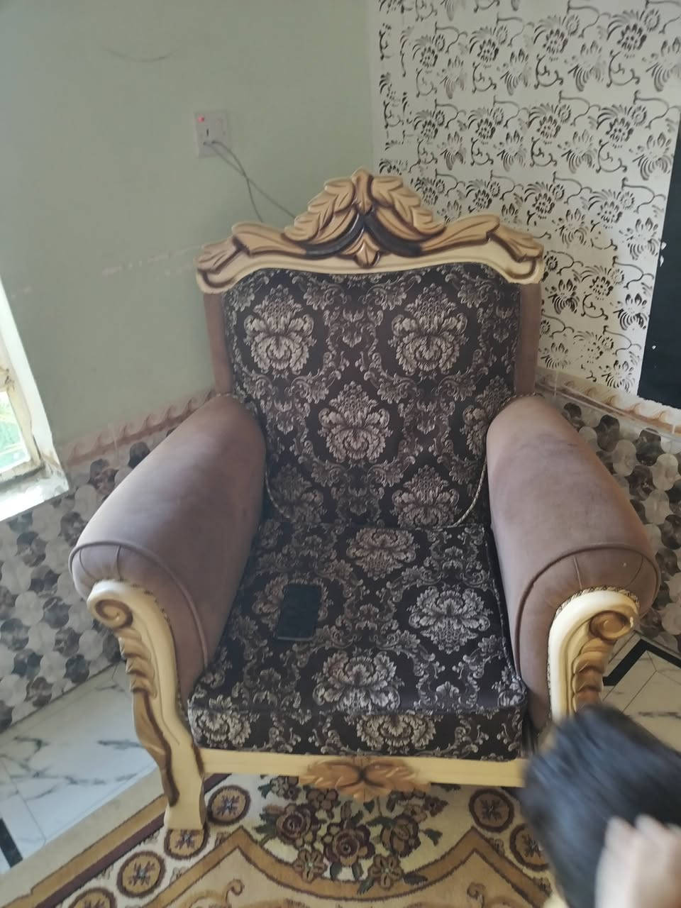 قنفات للبيع العدد ٦ قطعه نظيف حيل ولي حب يستفسر  الاتصال علي هذا الرقم  العنوان الربيضه الشارع العام((((***********
