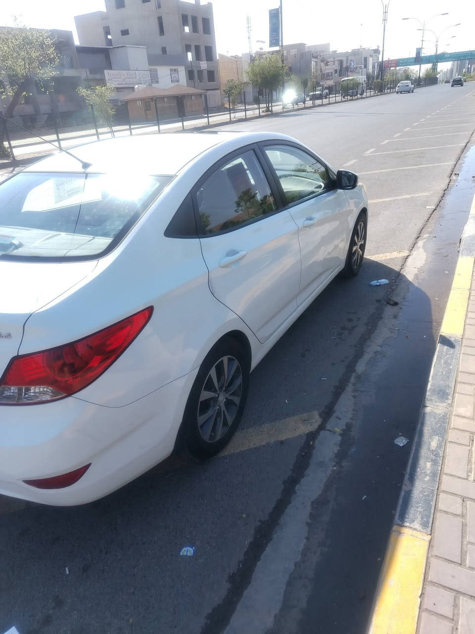 اكسنت ٢٠١٤ محرك ١٦ كير At فتحة سقف تحكم ستيرن شاشة بيها مكانين بارد وبوند مبدل أصلي تبريد ثلج السعر ١***********33
***********

