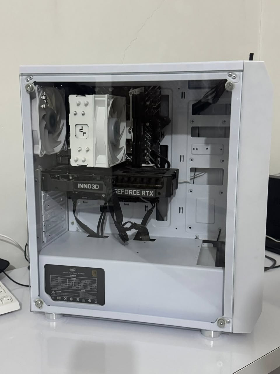 تجميعة متكاملة كيس وشاشة 2k وUps oflineوماوس وكيبورد مع كامل الملحقات والكارتون
مواصفات الكيس :
Intel Core i3 12100f
Processor Cooler DEEP COOL
RTX 3060 Ti 8GB
ASUS PRIME H610M-K D4
16 GB RAM DDR4 3200
M.2 (2280) NVMe SSD 512
PSU 600 W 80 PLUS DEEP COOL
CASE FANTECH AERO CG80 RGB
مع الكارتون

مواصفات الشاشة :
Samsung Odyssey 2k 180 hz 27inch بعده بالضمان مع الكارتون 

مواصافت الups :
Falcon 2000 va Ofline بالكارتون بعده ضمانه ما مخلص

كيبورد : Attack Shark x68 he
ماوس لوجتك 
ابيع التجميعة كاملة السعر جوج السوك علق بتم وتدلل
مكان التجميعة : الديوانية / لا يوجد توصيل


**إذا كنت صاحب هذا الإعلان وتريد حذفه لأي سبب، رجاءا أرسل رسالة إلى الدعم الفني**