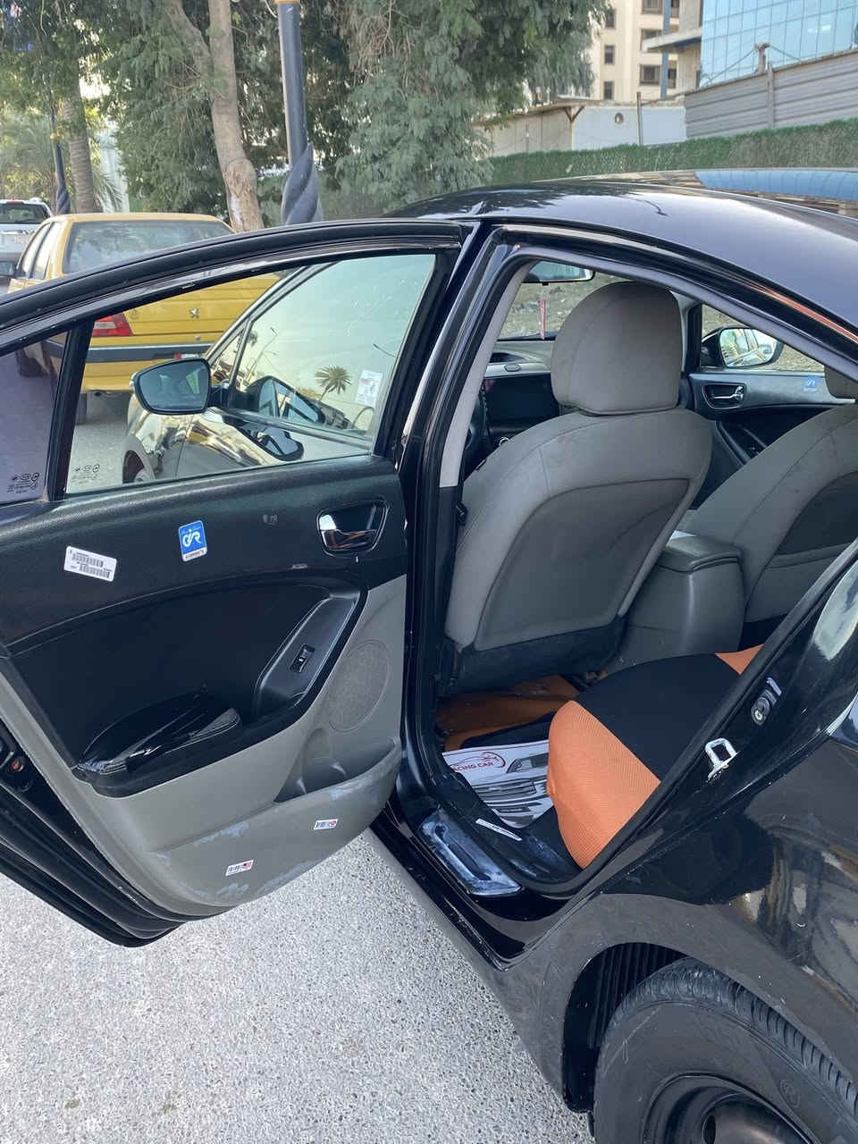 كيا فورتي موديل 2016 ( السعر 112 وبيها مجال )
مكينه دوش 1800 ،،، كير at 
تحكمات استيرن جهتين ،،،، اشاير وبالمري 
شاشه + كامره خلفيه ،،، مثبت سرعه + eco
منظومه ( ناصي + عالي ) تبريد ثلج 🧊 
السياره كامله مابيه نقص برغي من صدر وكل نواحي 
حادث السياره قطعتين ( مبدل باب خلفي نفس لون وجاملغ خلفي بارد ) السياره بدون ايرباك كلها ليبل واحد 1️⃣ موقع سياره بغداد  ( *********** )
