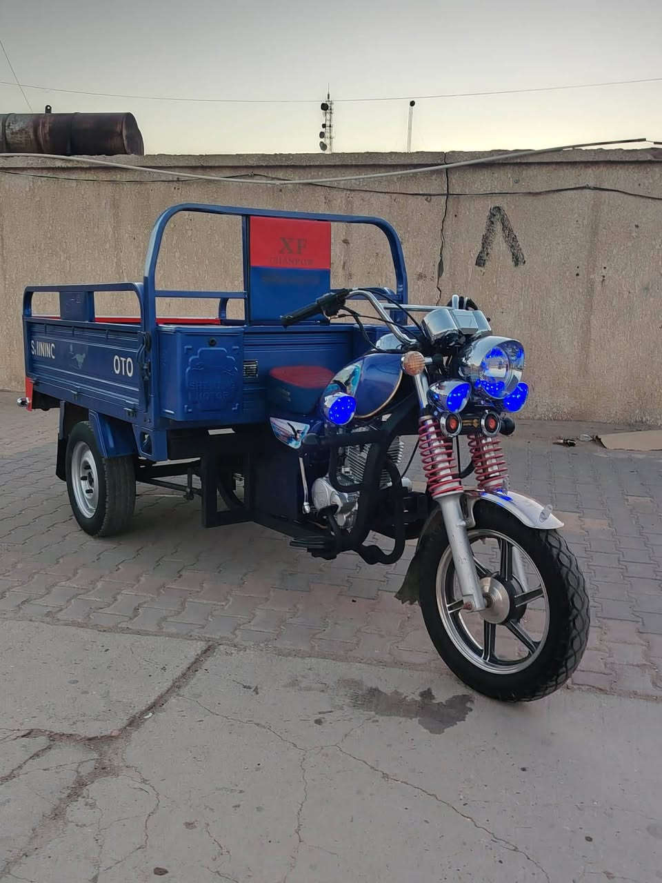 سلام عليكم ستوته للبيع جمره فحل موديل 2023 الستوته رقم او سنويه انكليزي سنويه نافذه لغايه 2030 ثاني يوم ادورلك شرط كفاله عامه من كلشي ستوته مامبدل بيهه شي كلهه شركه ويل 13 صب تيرات جوبلس والنضافه شوفت عينك مكانهه الديوانية مكلف بنشر خاص ماجاوب ***********
