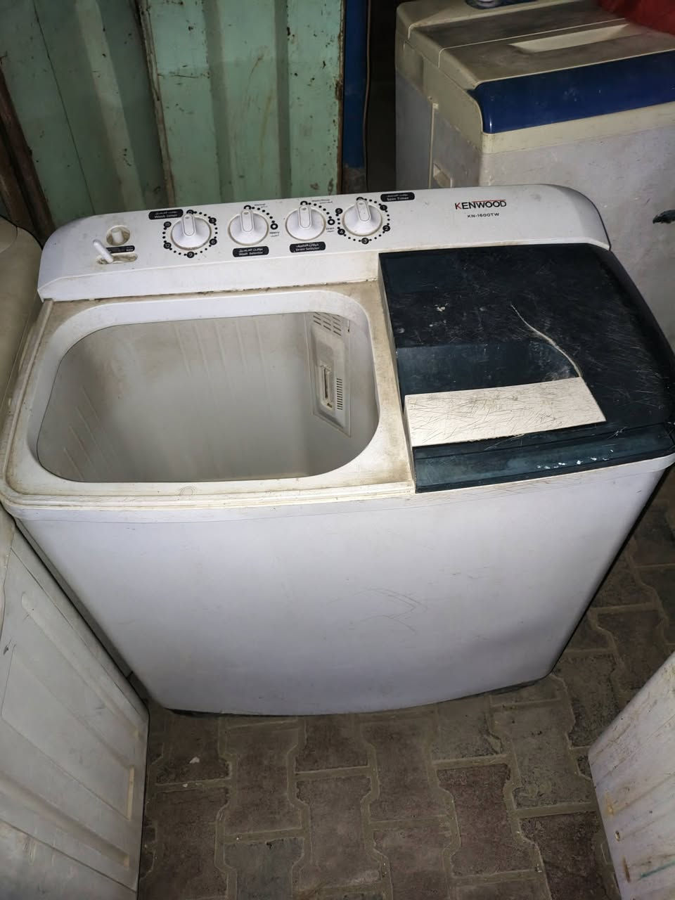 سلام عليكم .
مراوح جدد السعر بل صوره 

مكاني الرميثه مقابيل بيت المحافظ 
***********
يوجد توصيل داخل الرميثه
