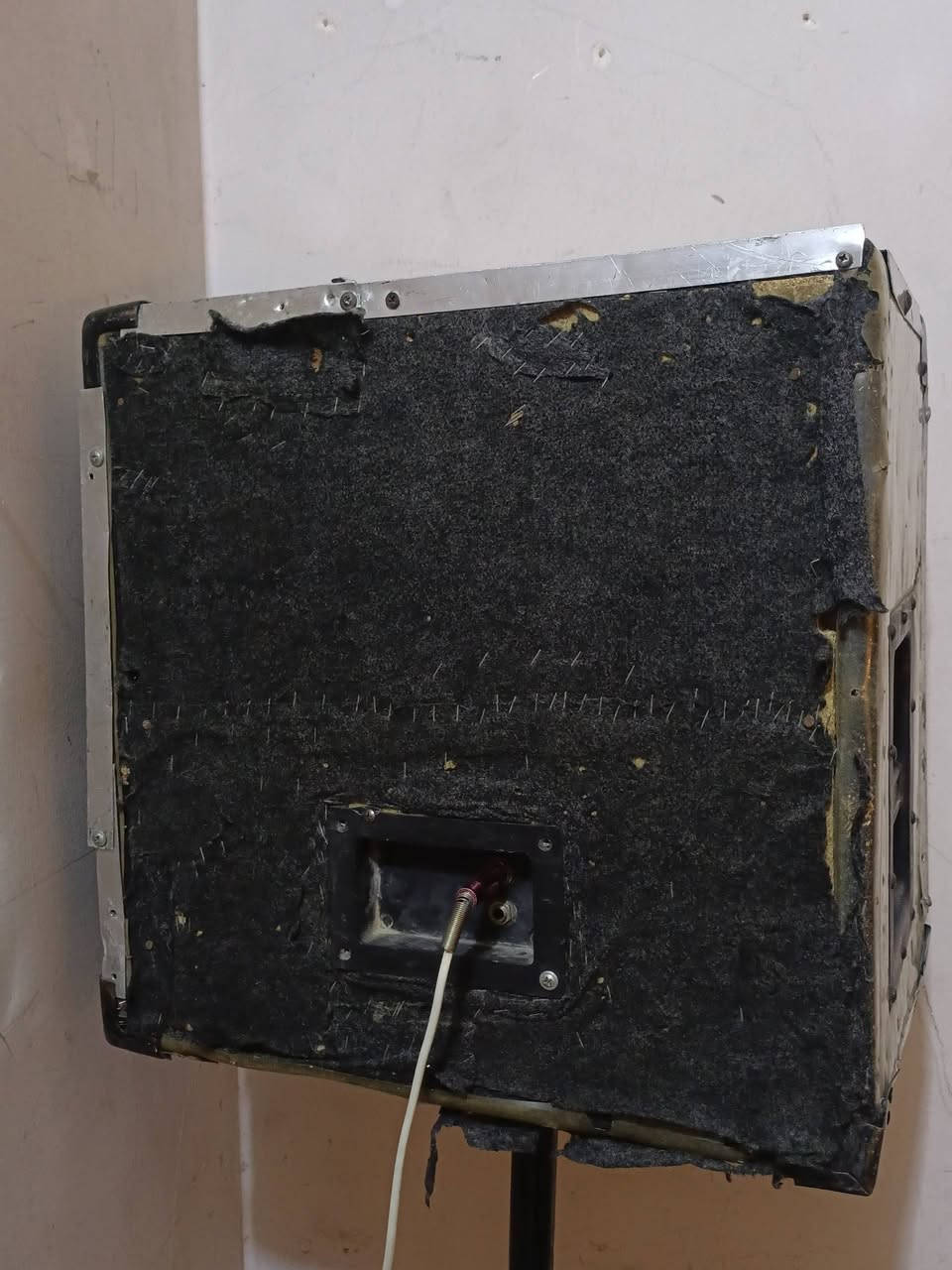 للبيع مكسر ياماها خطين يشغل 4مايك جوك 4 مايك طلقة+ يشغل بلوتوث + رام  + سماعة مونتاربو شغالات بشرط بشرط تفحص يالله تأخذ السعر 125 مكاني كركوك حي النصر. 
موجود ماسنجر 
موجود اتصال ***********
