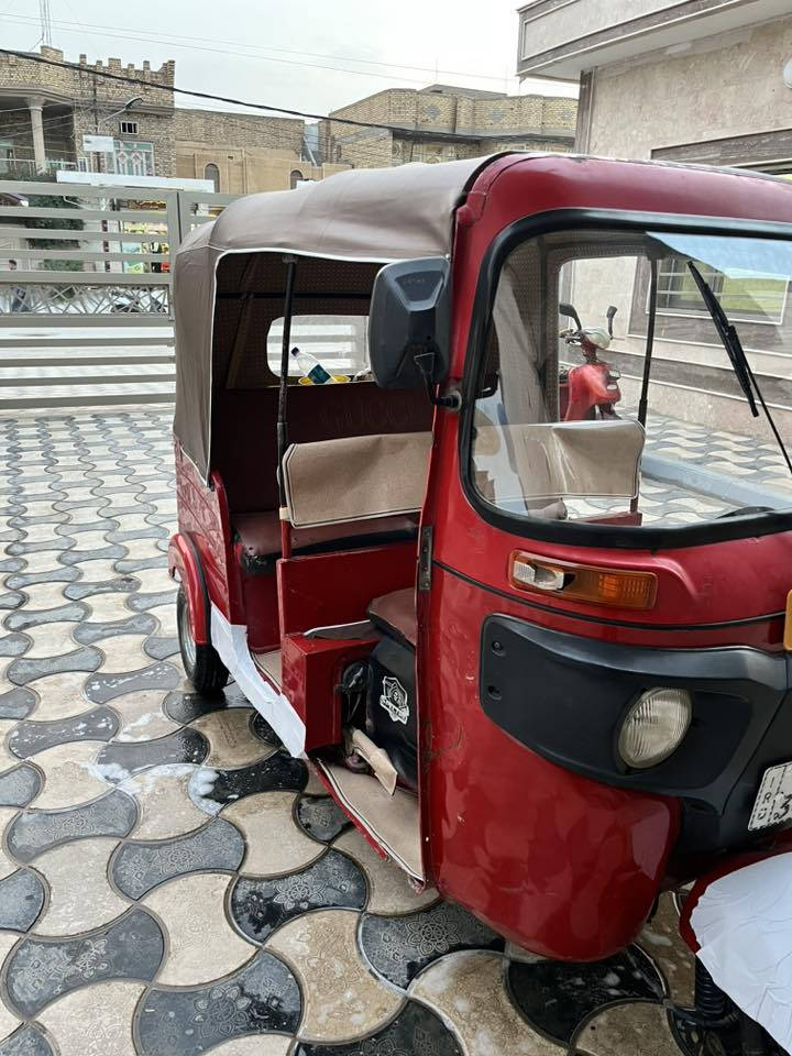 يالله السلام عليكم 
تكتك موديل ١٨ مكينه عشرين بعدها علسحك
تكتك ماعوزها شي مكاني كوت سعر ٤٩٠٠ من ايدك للشارع للتواصل ***********
