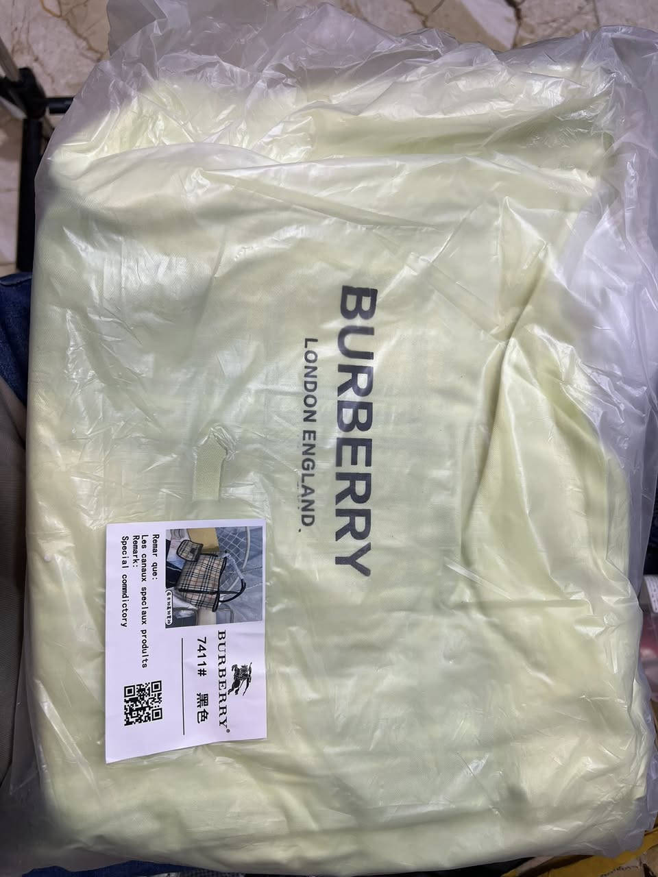 جنطة نسائية ماركة بربري صناعه إنكلترا وجنطة ثانيه ماركة كوجي الايطاليه كلهن اصليات مع اوراق الضمان القطعه ب50 بيع مستعجل


**إذا كنت صاحب هذا الإعلان وتريد حذفه لأي سبب، رجاءا أرسل رسالة إلى الدعم الفني**