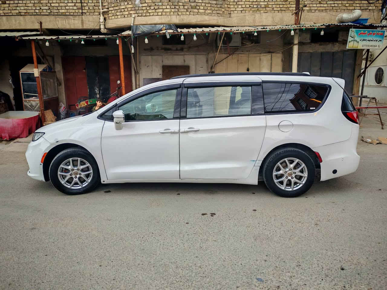 باسفيكا بغداد باسمي تحويل مباشر بانزين ومحوره غاز دفتر صيانه وياها ماشيه ١٦٦الف ضربتها صفحتين بجم كبس سونار موجود تشوف وتفحص ابيعلك كوم حديد بعد المعاينه والفحص مكاني بغداد سبع أبكار ***********
