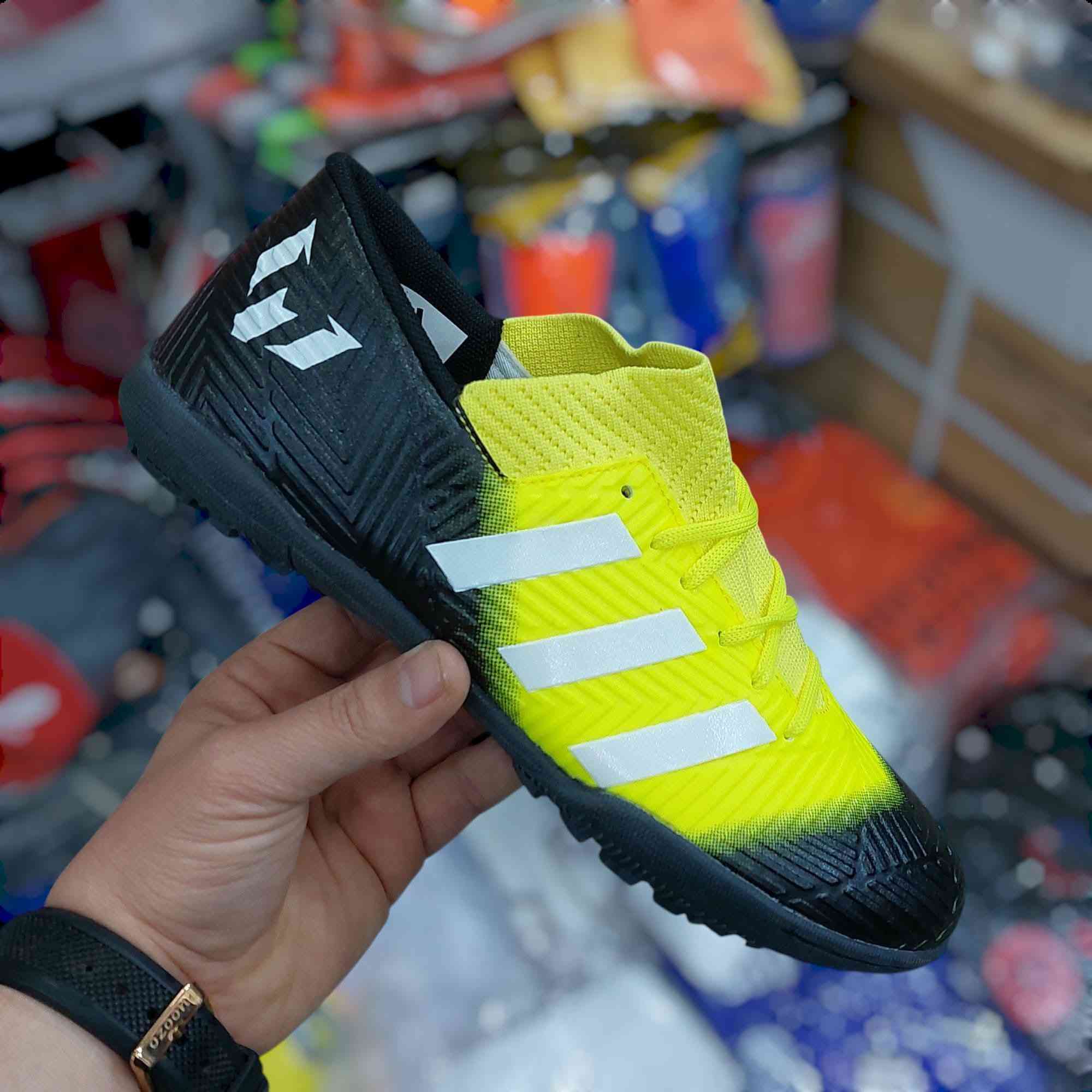 #عرض_ناري🔥#لاصحاب_التجهيزات_الرياضية
#سعر__الدرزن__120_الف__والتوصيل_مجاني🙆‍♂️

#حذاء__ميسي__صنع__فيتنامي__خياط__كامل 💯

#القياسات____40__41__42__43__44__45✨ 

#گروب___واتساب___جملة___فقط👇👇
https://chat.whatsapp.com/LRFD24Rq1Qu9mFhatNdDFg
#حذاء_ميسي 
#حذاء_مسي 
#تجهيزات_رياضيه 
#طوبة
#ريال
#برشلونه
#حذاء_رياضي

           👑 تجهيزات بغداد الرياضية 👑


**إذا كنت صاحب هذا الإعلان وتريد حذفه لأي سبب، رجاءا أرسل رسالة إلى الدعم الفني**