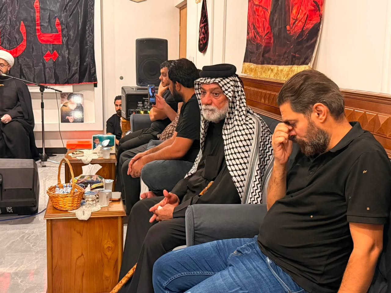 مجلسنا اليوم في بغداد الجديدة 

دار الحاج ابو جعفر الغراوي 

مشاركة الشيخ علي الخباز 

____________________________
مؤسسة خاتم الأنبياء للصوتيات ✅️

***********سجاد الكعبي

*********** مرتضى علي

📍بغداد/بسماية/مجمع_الاحسان
