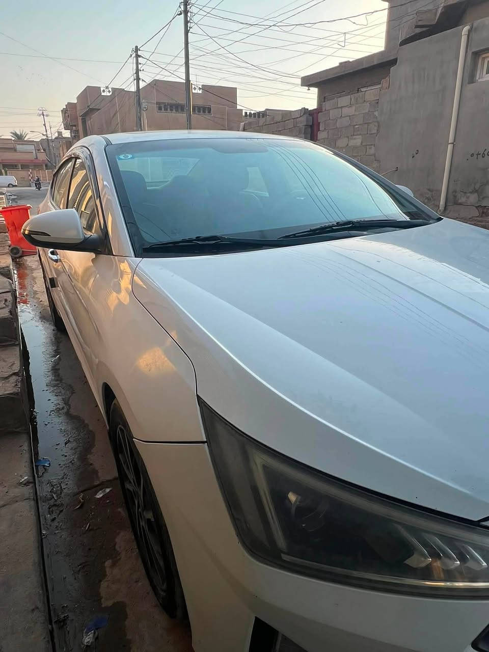 للبيع هيونداي إلنترا 2019 خليجي – فول مواصفات
* محرك 2.0
* عداد: 116 ألف كم
* رقم بغداد (مشروع وطني)
• فتحة سقف
• بصمة تشغيل ودخول
• شاشة مع كاميرا خلفية
• حساسات
• مري شفط 
• تبريد قطعتين 
السعر: 150 ورقة قابل للتفاوض بالمعقول

***********
