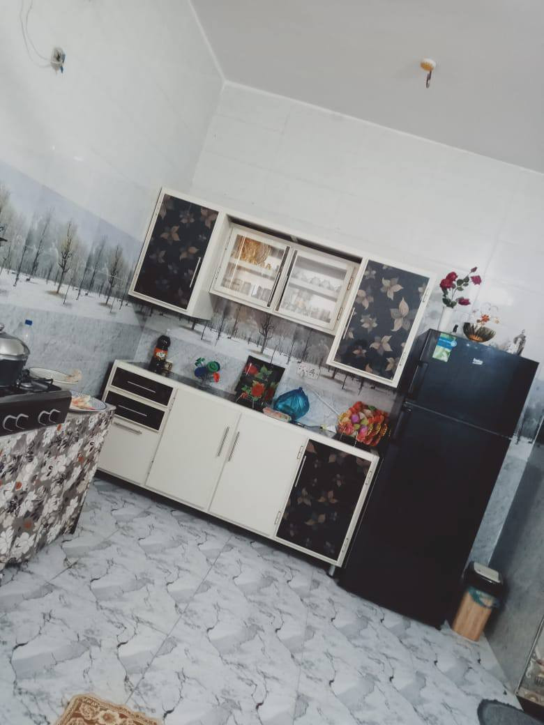 دار للبيع حي الملعب 7000
المساحه 200م
البناء بلوك
طابق واحد كامل فول لحد الباب الخارجي
البيت سعره 80مليون مطلوب للاسكان 21مليون ينزلن من سعر البيت وانت تسددهن للاسكان بالشهر 110 الف
***********
