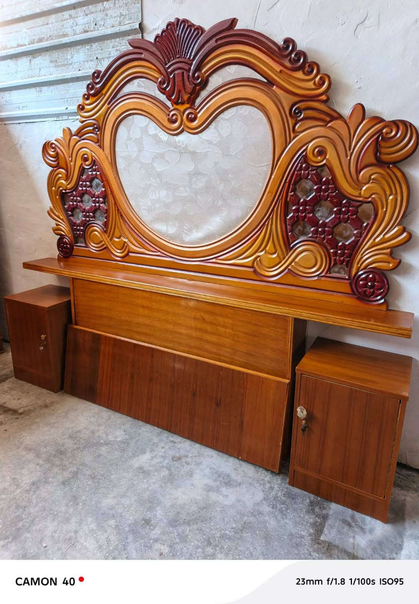 السلام عليكم غرفة 5 باب  استخدام بسيط نظافة 100% السعر 600 مع الشد والنقل  العنوان النجف الاشرف الحيدرية خان النص 
***********
