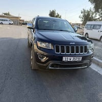 2014Jeep  الون نيلي بيها ٥ قطع صبع بدون دواخل ماشيه ١٧٧ سياره جاهزه ما...