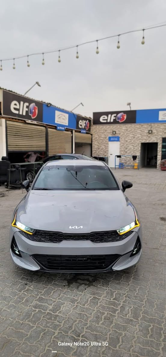 السلام عليكم 
كي فايف ٢٠٢٣ جيتي لاين فول عدا الفتحه لون مميز وارد امريكي صور الحادث مرفقه صبغ بنيد وربع باب فقط بدون تبديل بدون دواخل لاشاصي ولا لغود ماشيه ٢٧ الف مايل بيع فقط بدون مراوس مكاني بابل  السعر ١٦٩ ورقه 
للاتصال 
***********
