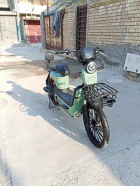 دراجه شحن كلش نضيفه  ما بيهه نقص  مكاني بغداد  حي طارق  07717495859