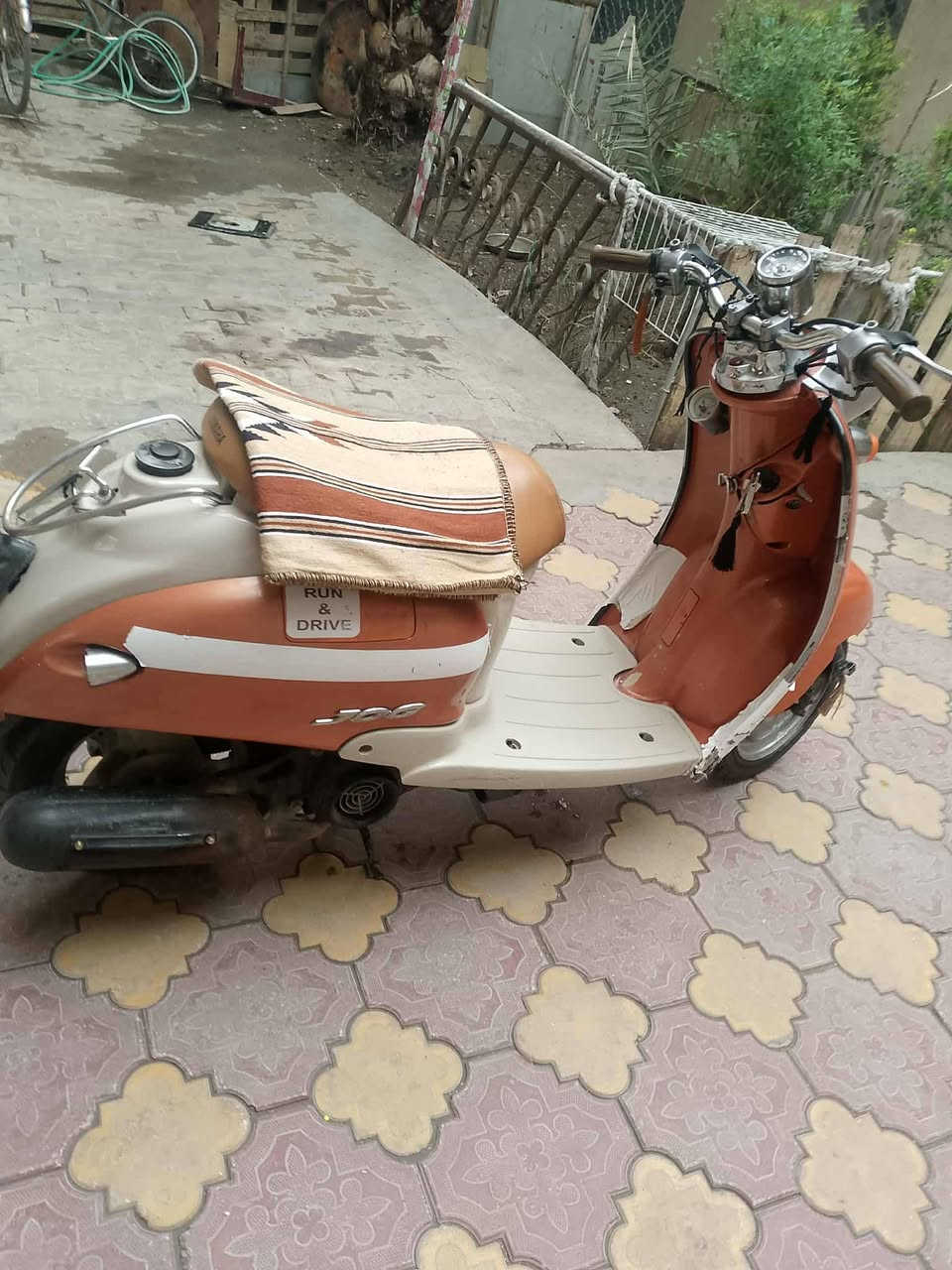 مكلف بل نشر 
دراجه عبد الحليم ٦٠ مكينه مامفتوحه نكره سلف كهربائياتها كلها شغاله دراجه نظافتها ٨٠ بل ١٠٠ سعر ٥٥٠ قفل


**إذا كنت صاحب هذا الإعلان وتريد حذفه لأي سبب، رجاءا أرسل رسالة إلى الدعم الفني**