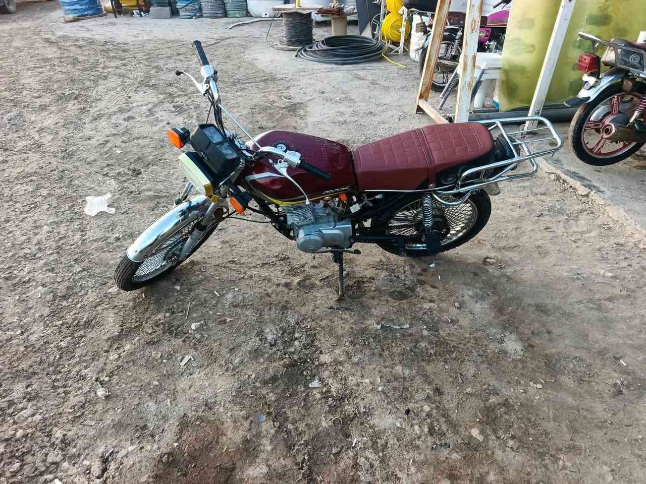 سلام عليكم دراجه تايكر مديل 21 تخم تاير كهربايا شقاله 
محرق خير من الله سعر تصال عل رقم ***********
