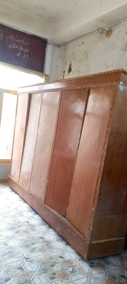 السلام عليكم كنتور ابو الخمسه مستعمل سعر 150 وبمجال المكان الغراف وهذا رقمي *********** اذا مراوس بوفيه اراوسنا
