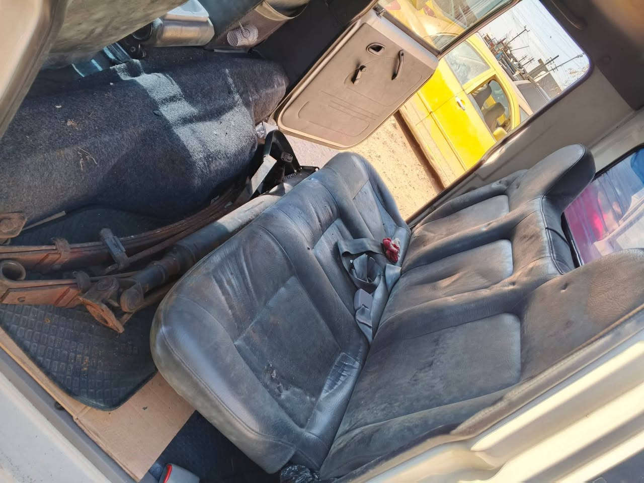 السلام عليكم 
للبيع 
قمارة وبدي دبل ام عيون 2004
 ام الحاكية داخل جلد🦚
العنوان بغداد كسرة وعطش ✔️
الشراي يتصل *********** 📲
ملاحظة : لايوجد محركات ☺️
