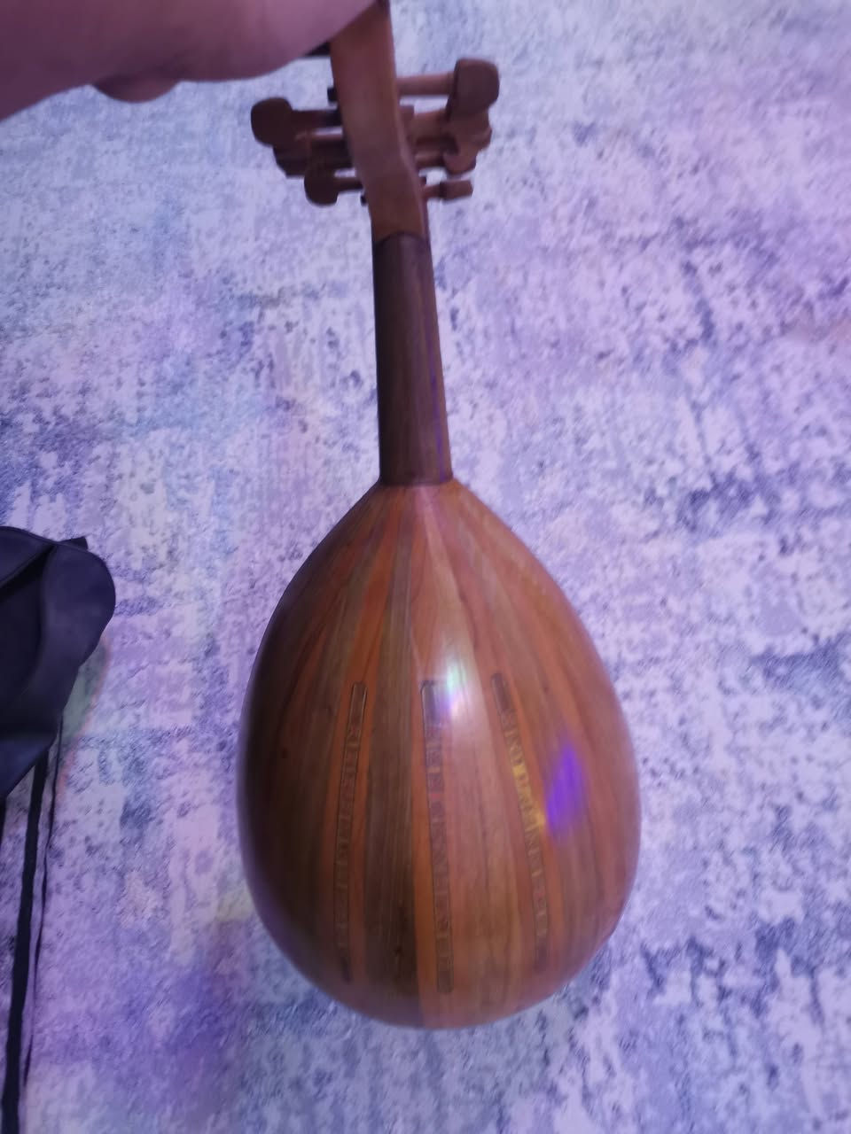 عود شامي أصلي نضافه 100% السعر 120 وبي مجال بصيط اي استفسار *********** واتساب.
