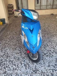 دراجه لبيع جيتي ار كفاله مكينه صار شهر ونص نازله بشارع سعر ٩٠٠وبي مجال...