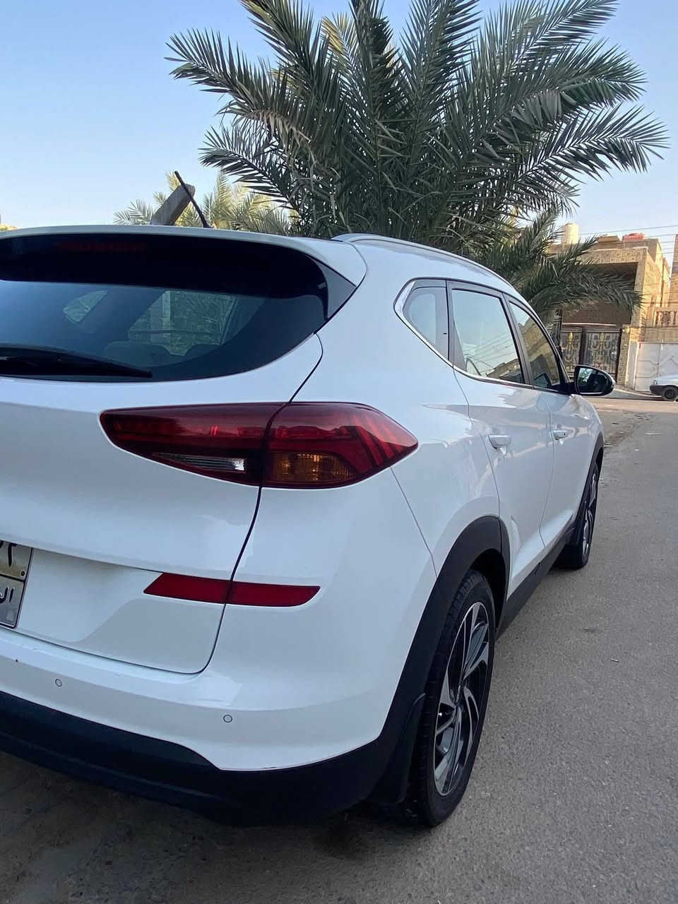 تنزيل السعر بسبب الوعود الكاذبة 
السلام عليكم  
توسان للبيع 2019
رقم أربيل تريد مداور تريد وكالة 
سياره نضيف مستعجل ع البيع  
ماشيه 86 حقيقي 

مواصفات 
فول موصفات عدا البنوراما 
حساسات امامي و خلفي 
كرسي السائق كهرباء 
شحن لاسلكي 
شاشه كبيرة 
كامرة دوارة
ثلاث انضمة قيادة 
بصمة تشغيل وبصمة ابواب 
مري شفط 
تبريد ثلج 
مكينة ٢٠٠٠ممفتوحة 

ملاحظة السياره بيه ( كرت بقبق الجنطه وبيه شكم حالوبه بالقماره ممبينات ) الباقي مكفول 
والسونار موجود بالصور 
السعر176  وبيه مجال بسيط ماكو 2019 بهيج سعر 
المكان نجف 
للاستفسار ***********
