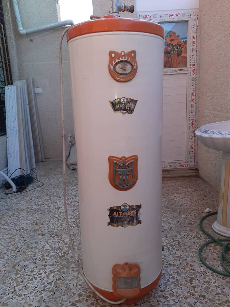 سخان للبيع السعر ٧٥ للاستفسار بالرقم العنوان بغداد قرب الشعلة 
***********
