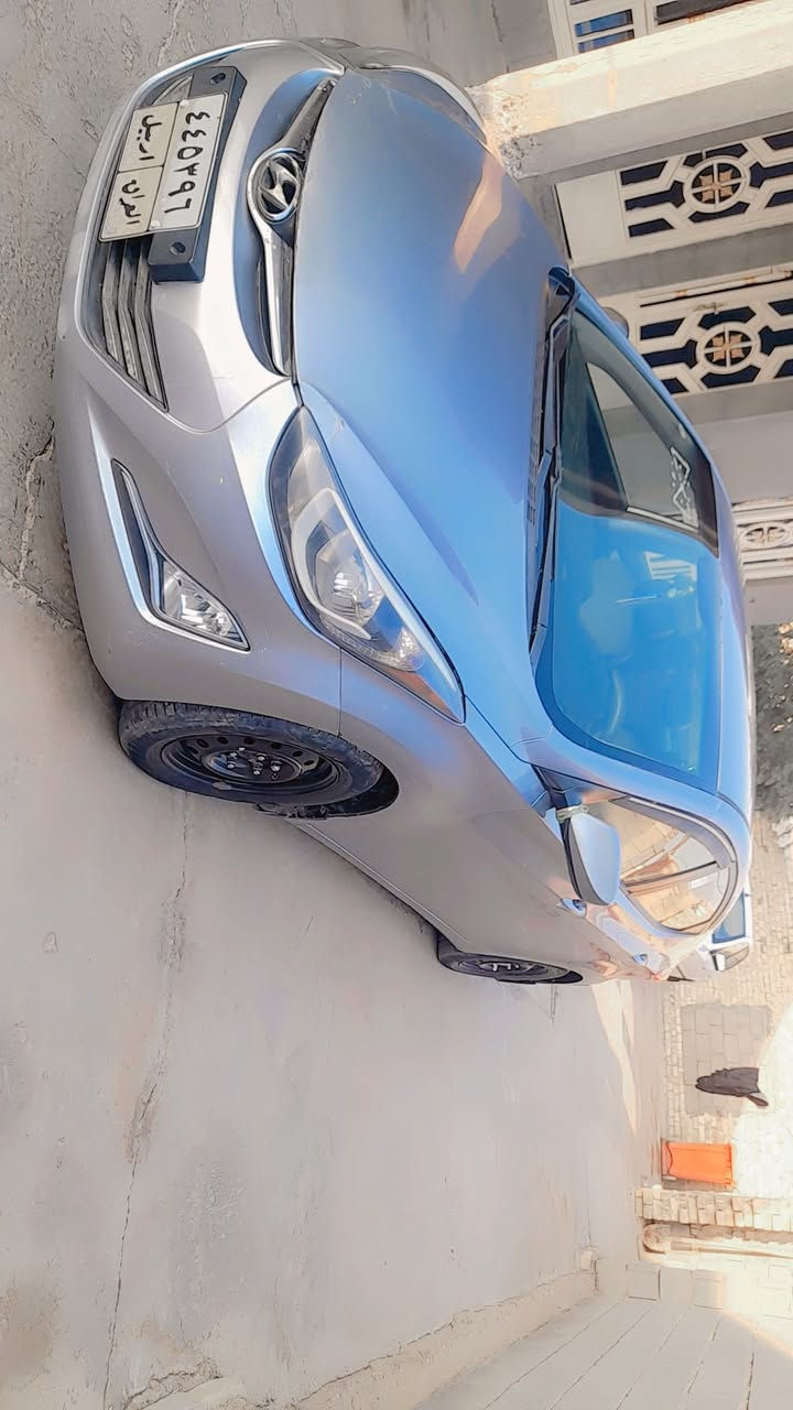 سلام عليكم النترا 2016 وارد مريكي بيه تلث قطع بدون دواخل وهاذا رقم تلفوني 0781632476   وسعر 110 وبيه 
مجال
