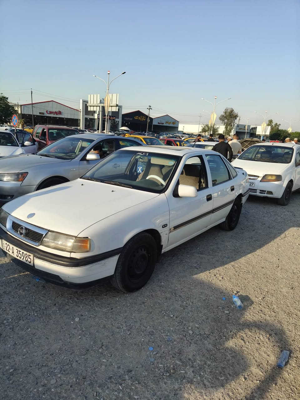 اوبل موديل1991 ابيض رقم اربيل سياره نضيفه بيها بس هلال وبكد شبر بارد يم الصندوق السنويه منتهيه 
السعر 42 وبي مجال بسيط 
*********** كركوك, العراق
