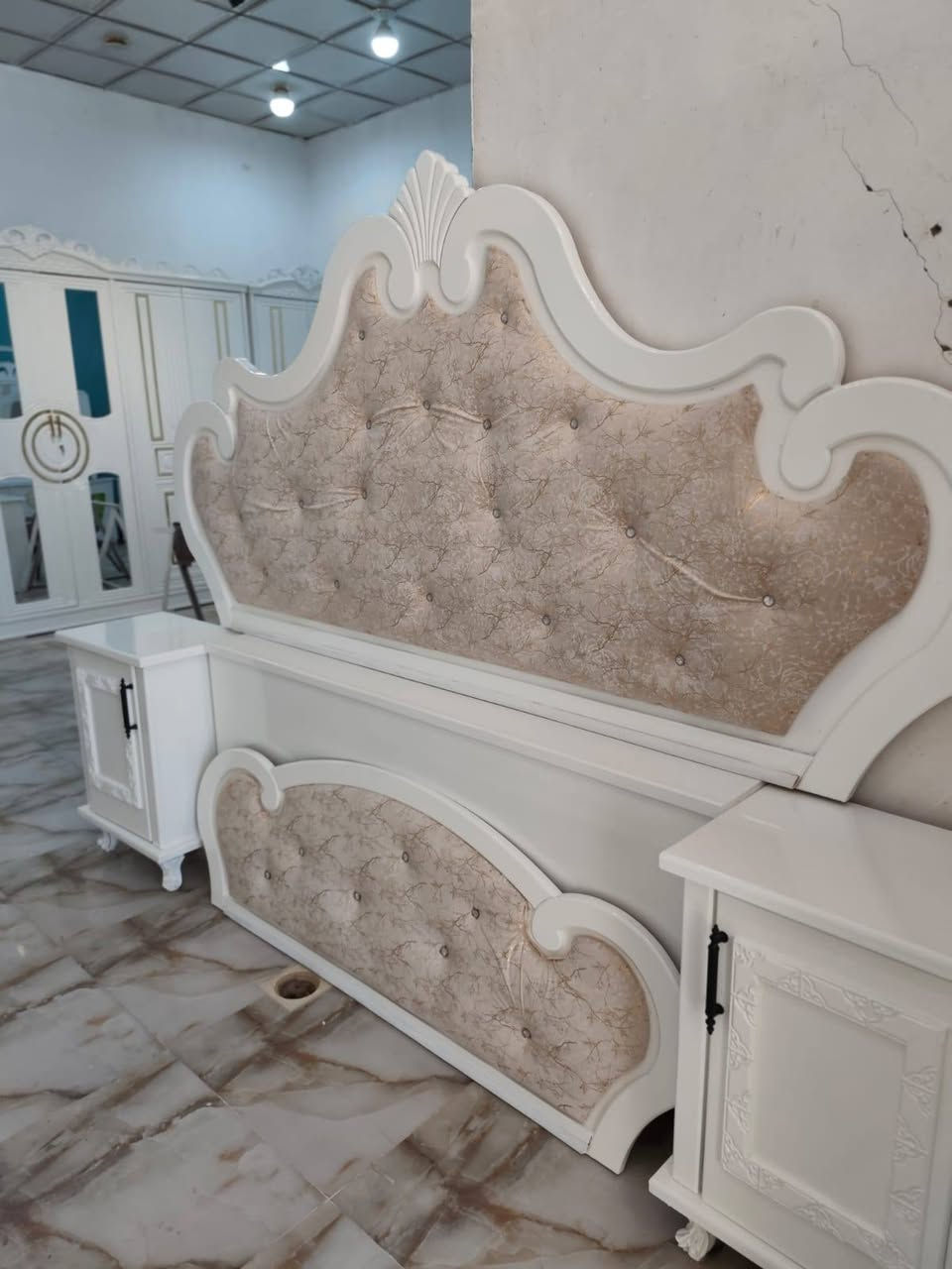 سلام عليكم
غرفه للبيع ام 5 بلازاويه مستخدمه 
كلش حلوه وقويه صاج 
*********** @إشارة
