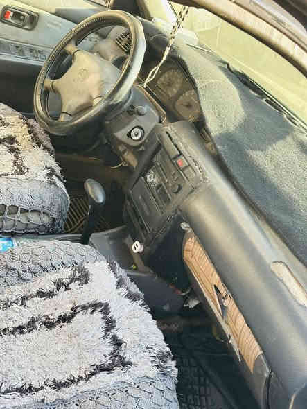 نيسان صندوك موديل 95سنويه ضايعه بيه واجها
محرك 16 ول سياره جاهز السعر 13ورقه  وبيه مجال بصيط
***********
