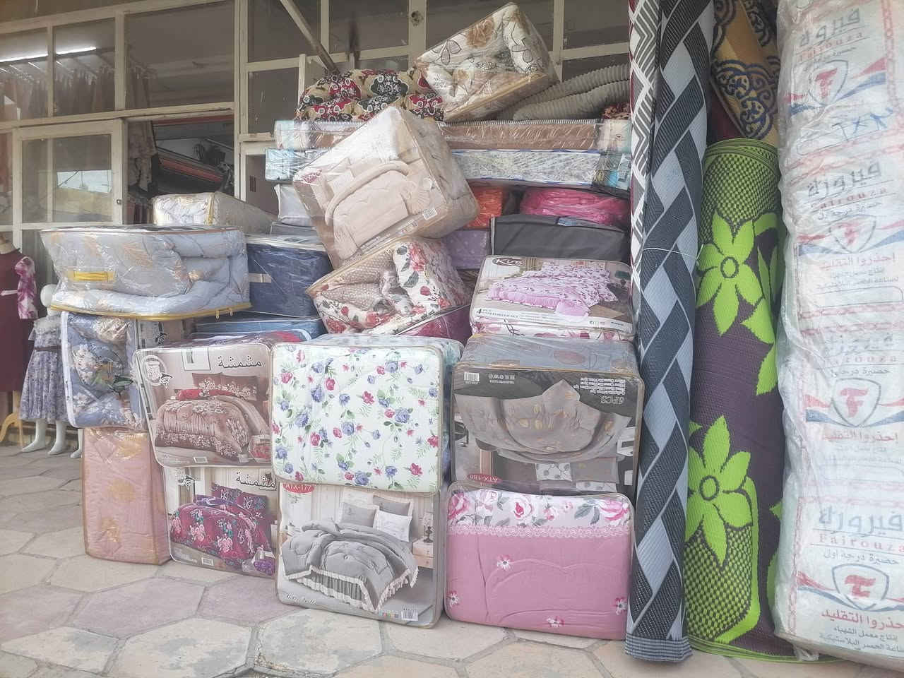 اللهم صل على محمد وآل محمد الطيبين الطاهرين 
بضاعه جديده ومنوعه 
ان شاء الله تنال اعجابكم ورضاكم زبائنا الكرام 
لتواصل واتساب المجمع ***********
نجف ناحية العباسيه الشارع المؤدي لماكولات ضمير نفس الشارع نهاية على الجهة اليمنى  مجاور كوزمتك واكسسوات الملكه
