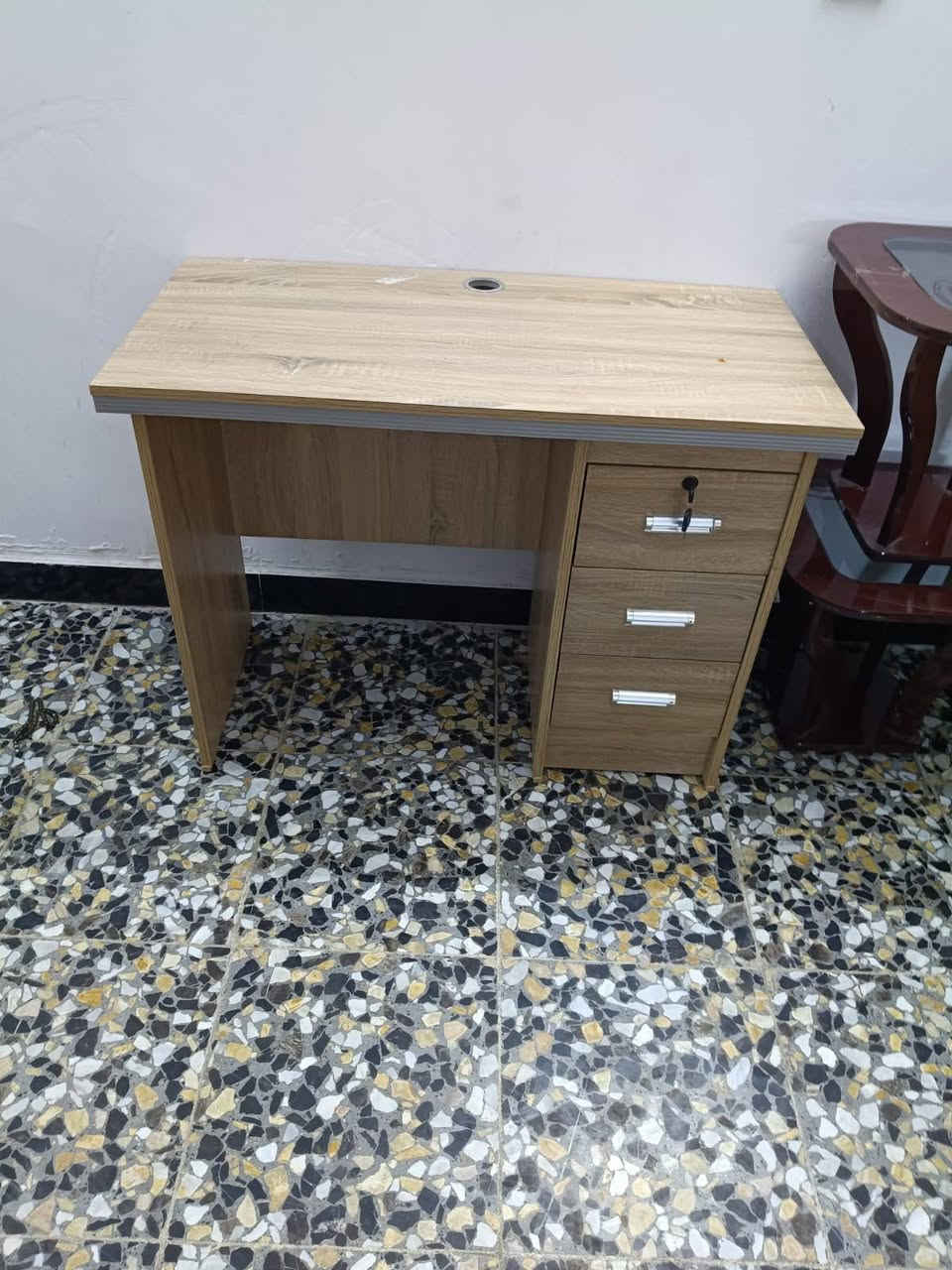 سلام عليكم غسالة 11 كيلو جرابي عدد 5 + دواشكهم+ كنتور تركي بابين نضيف جدا ميز مكتب+ طبلات عدد 3 +بوفية


**إذا كنت صاحب هذا الإعلان وتريد حذفه لأي سبب، رجاءا أرسل رسالة إلى الدعم الفني**