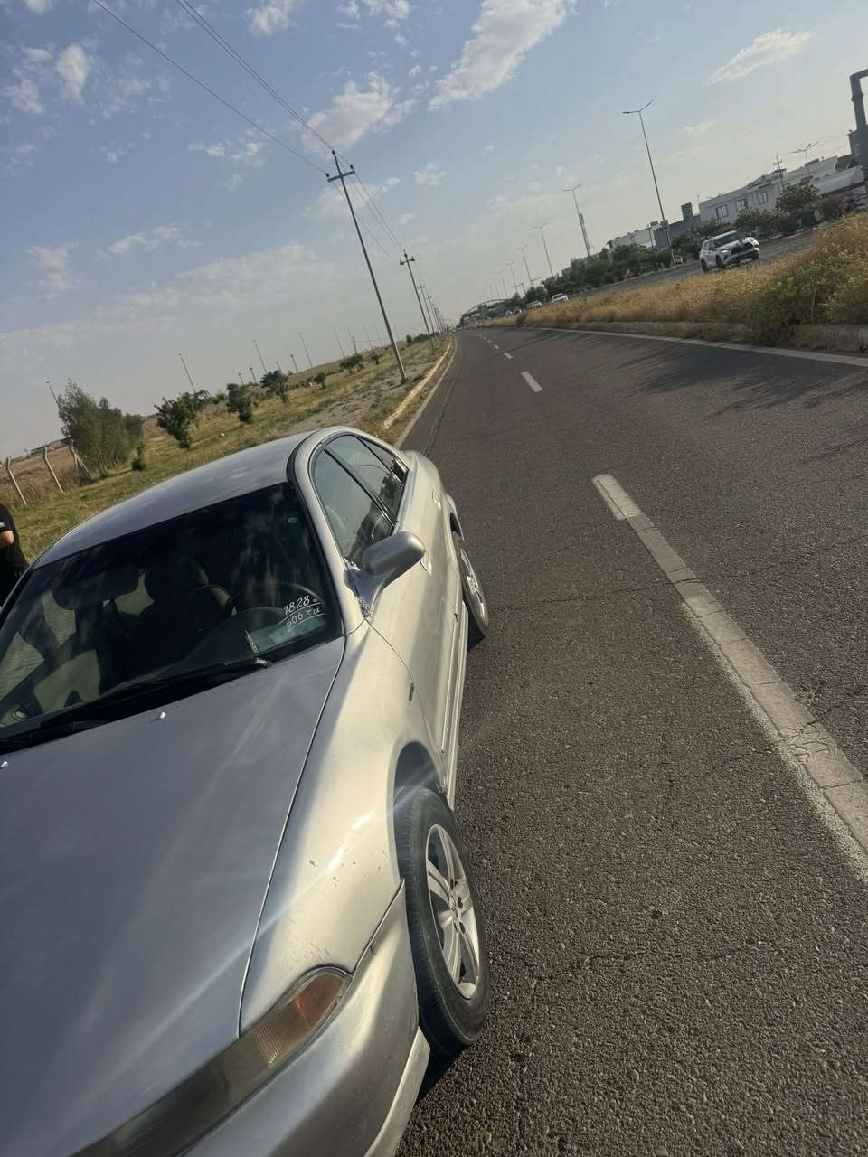 مسيوبوشي كلاند ٢٠٠١
بدون ضربه شرط تحويل
بێ لیدراو 
كير اوتوماتيك كيرو محرك شرط  
ئۆتۆماتیک 
فقط ايرفرو عطل
تەنها ئیرفرۆی تەواو نیە 
سعر ٣٠ 
عنوان كركوك 
***********
