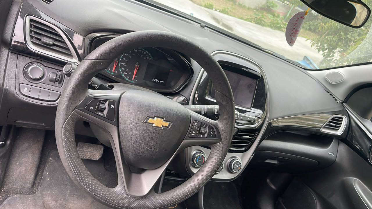 السلام عليكم شيفروليه سبارك موديل 2021 فئه LTماشيه 17الف  4سلندر محرك 1.4 حادثه جاملغ شويه بل بنيد  السعرها 105 بيها مجال شراء فقط اتصال فقط شراء مكانه السيديه *********** بغداد, العراق
