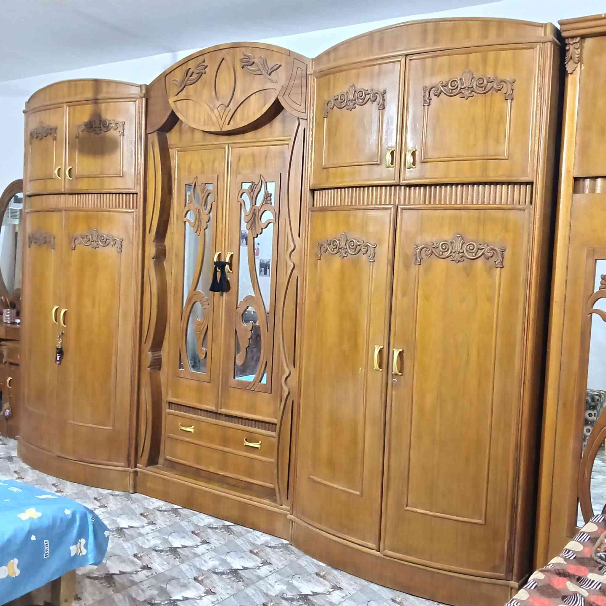 السلام عليكم غرفه للبيع بمليون وبيها مجال
العنوان حله والرقم ***********
