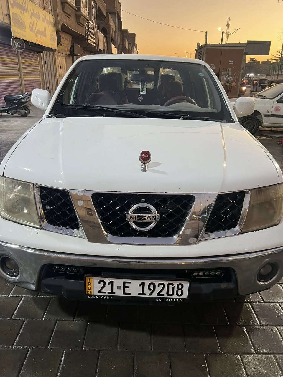 السلام عليكم نيفاره للبيع 2008محرك محور 3000بطل كشر مكفول عده طخه بل خشم سياره جاهزه عنوان بغداد مدينه الصدر ***********
