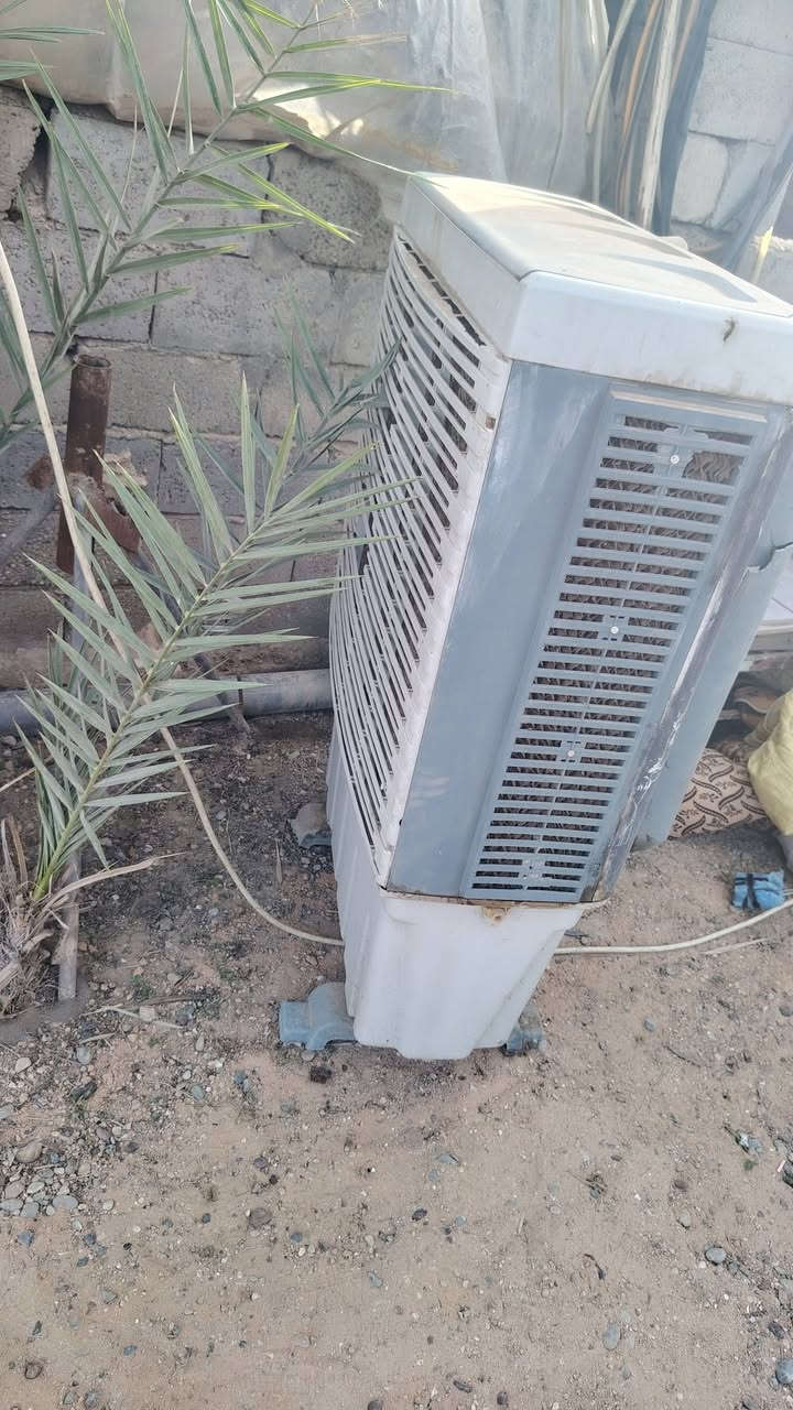 غراض للبيع 
محجر ستوته 👈ثلاجات شغلات جدد👈
معرض مال محل نظيف 👉مبرده بيهه عطل بس 
تايرات مال تك تك 👉
***********
***********
