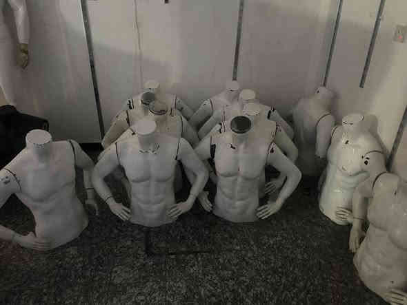 للبيع كاملة عدد٤سعرالوحدة٢٥٠٠٠

نص ملكان صدر عدد١٢سعر الوحدة١٥٠٠٠
العنوان كرادة داخل ***********لايوجد توصيل اخوان الي يريدها يجي ياخذها شلع
