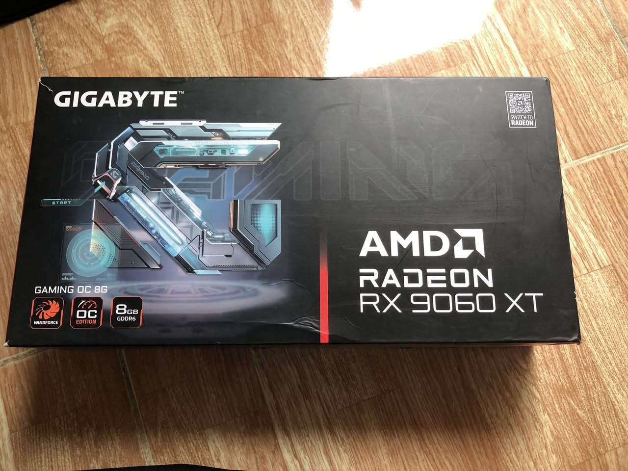 السلام عليكم شباب، عندي كارت شاشة للبيع بمواصفات ممتازة ونظيف جداً:

 الموديل: Sapphire Pulse AMD Radeon RX 
 9060 XT.

 الاستخدام: مستخدم لمدة أسبوع واحد فقط! الكارت 
 حرفياً مثل الجديد وبحالة الوكالة (Brand New).
 
الأداء والحرارة: الكارت بارد جداً وما يعبر الـ 60°C تحت الضغط والـ Full Load، أداءه خورافي بالالعاب.
 
الملحقات: الكارت كامل مع كارتونه وكل غراضه 
 الأصلية.
 
السعر: قفلوا السعر من يمكم، إذا عجبني السعر بالعافية عليكم، أو أراوس بكارت أعلى وأقوى وأدفع الفرق.
 
الموقع: السليمانية (ومتواجد توصيل لباقي المحافظات 
 إذا تحبون)

للتواصل والاستفسار، راسلوني على الخاص. الخاص مفتوح للشراية الطيبين.


**إذا كنت صاحب هذا الإعلان وتريد حذفه لأي سبب، رجاءا أرسل رسالة إلى الدعم الفني**